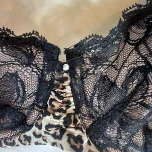 Victoria’s Secret leopard and lace bra 34D New with tags
